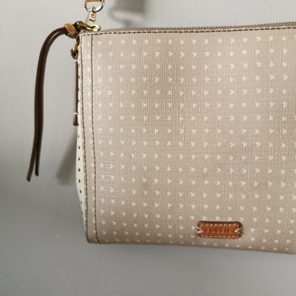 Fossil Crossbody Vegan Bag - Picture 3 of 14